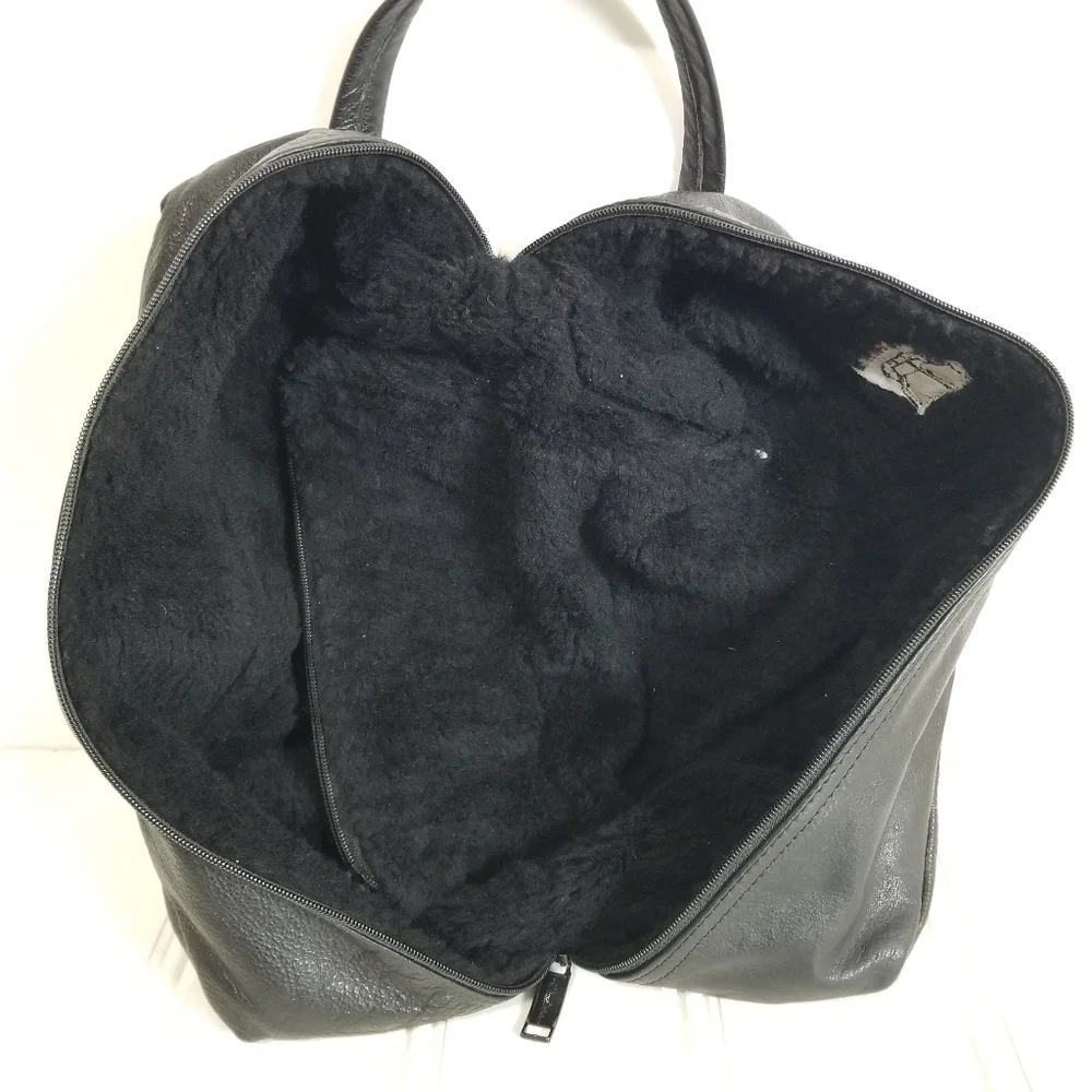 Riverhill Black Leather Pouch Bag Faux Fur Lined Single Handle Logo Zip